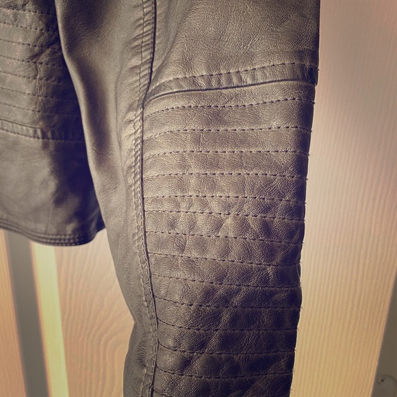 Double layered jacket - Picture 3 of 3